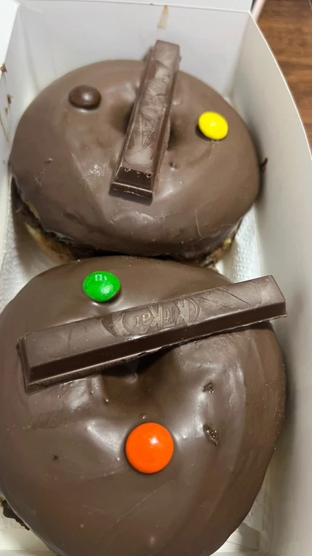 Donuts recheado de KitKat