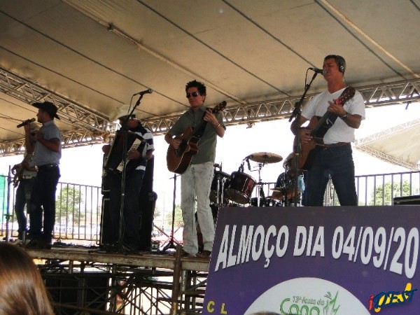O grupo animou o último dia da festa