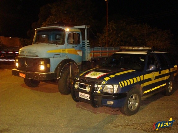 Caminhão furtado, recuperado pela PRF em Coxim