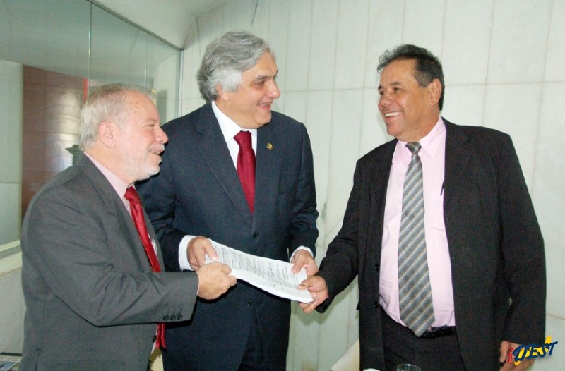 Assessor do Biffi, ao lado de Delcídio e Biffi, professor Bira cria força para as eleições de outubro
