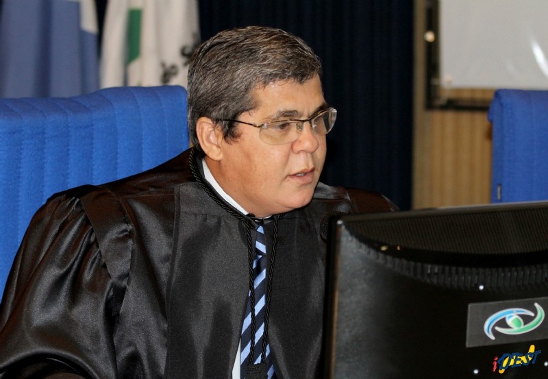 "Vamos averiguar",  disse conselheiro Waldir Neves.