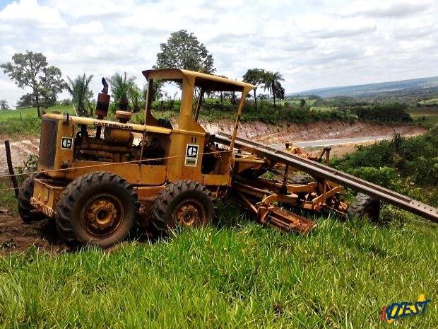 Máquina estava sendo usada para reparos na rodovia