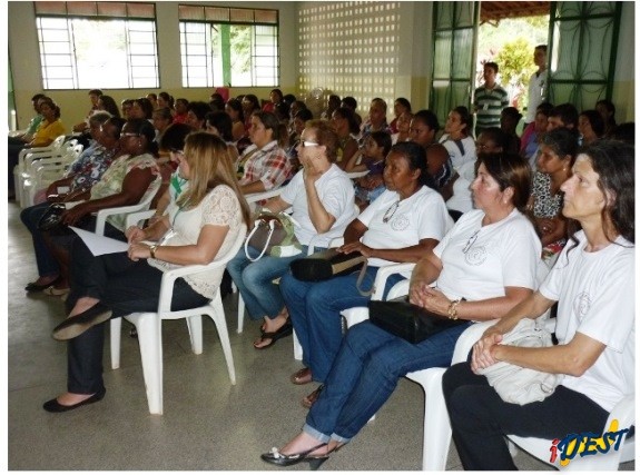 Participantes do curso de arte em cerâmica
