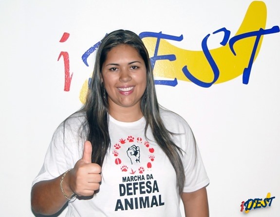 Ana Paula idealizadora do movimento em São Gabriel e presidente da ONG de proteção animal