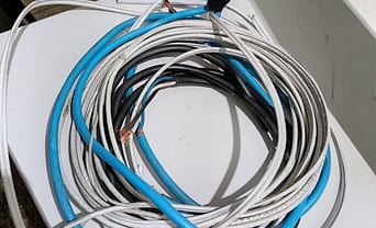 Idoso de 74 anos é preso por furto de fiação elétrica e desacato em Rio Verde