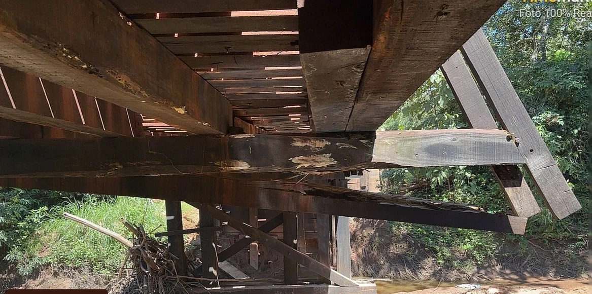 Desvio foi interditado devido a danos na estrutura da ponte Dona Avelina.