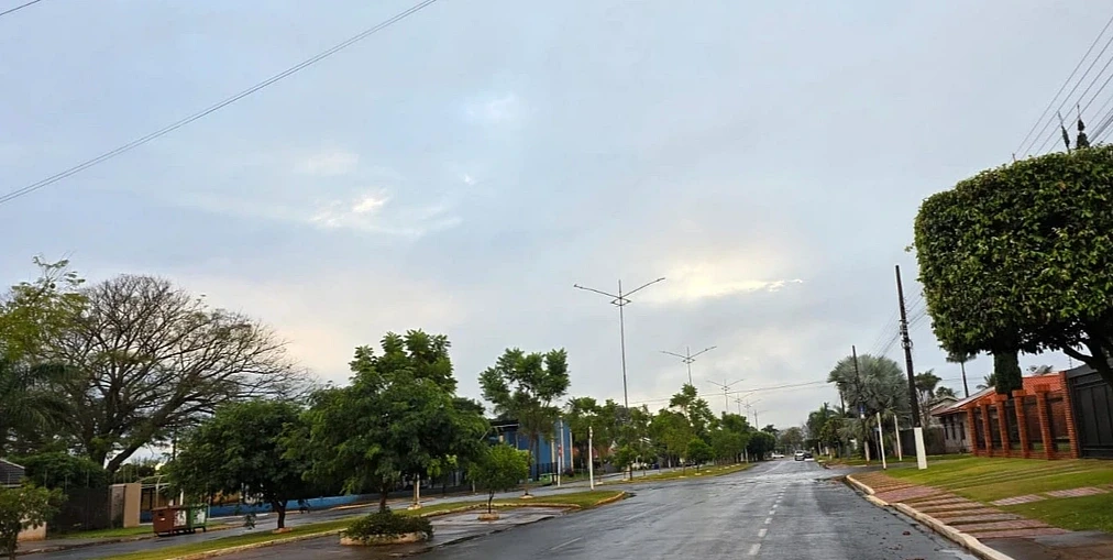 São Gabriel do Oeste entra no sábado com tempo fechado e previsão de mais chuva