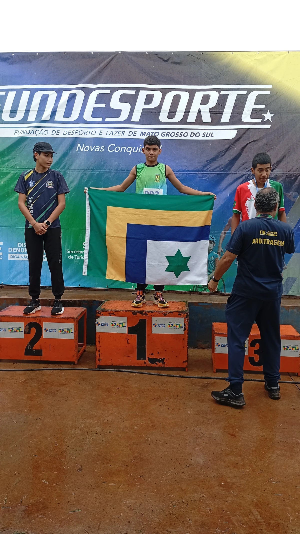 Davi conquistou primeiro lugar nos 2000 metros e segundo lugar nos 800.
