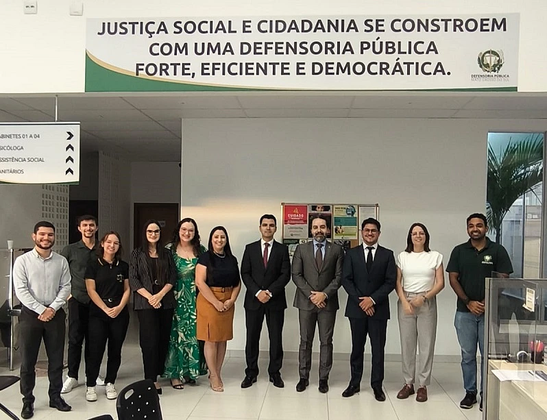 Na unidade da Defensoria Pública em Coxim, o coordenador do Nufam foi recebido pelos defensores públicos Rafael Duque de Freitas e Stebbin Athaídes Roberto da Silva.
