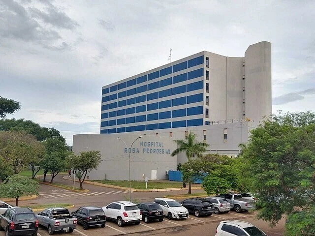 Criança está internada no Hospital Regional.