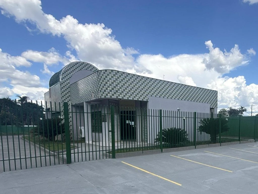 Fachada da agência de Corguinho, com o detalhe das pastilhas