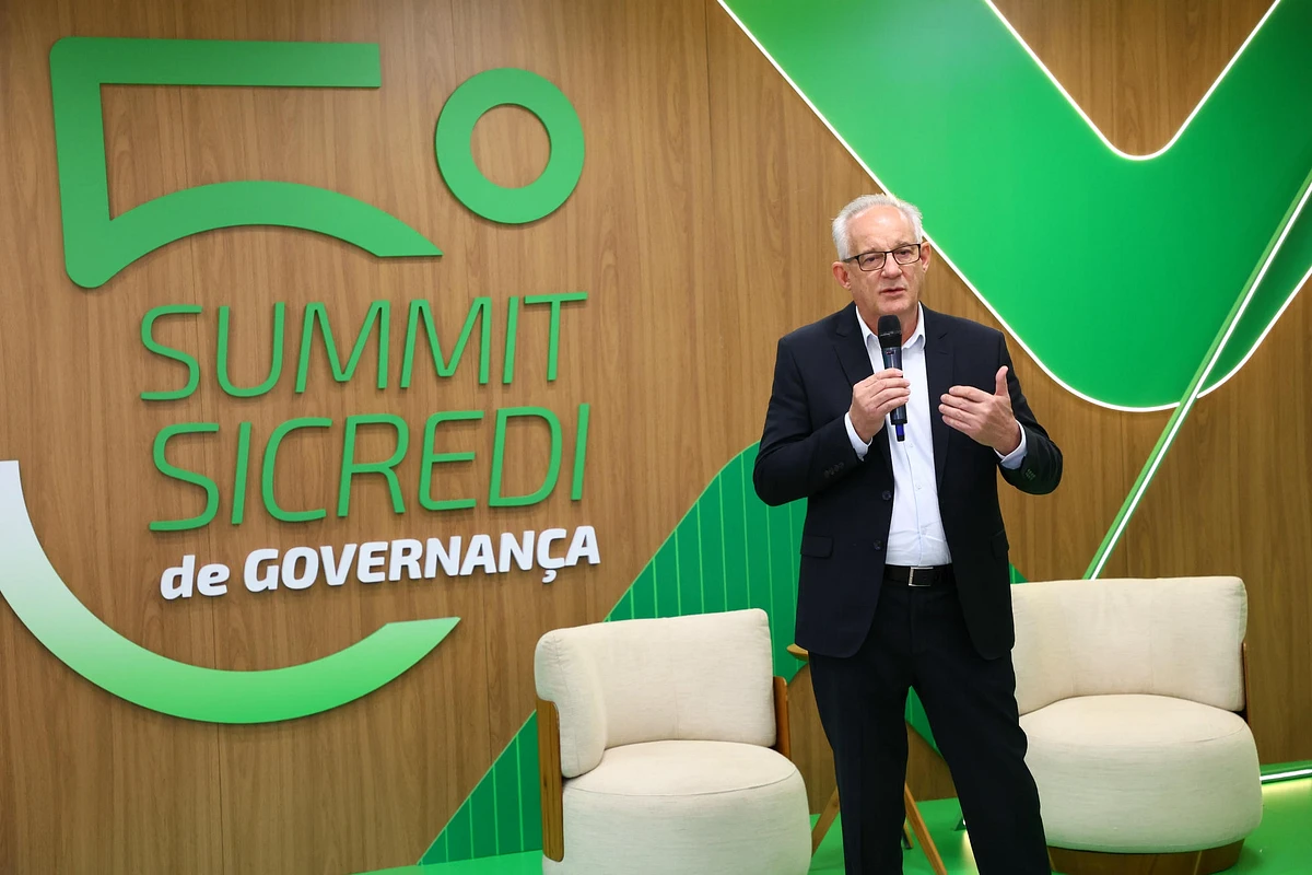 Presidente do Conselho de Administração da SicrediPar, Fernando Dall’Agnese