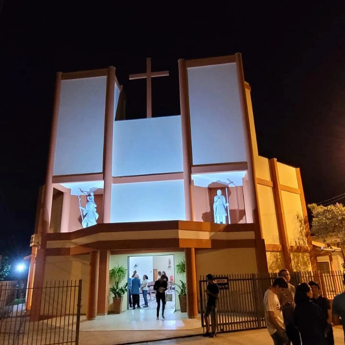 Igreja da Comunidade São Cristovão e Santo Isidoro, no bairro Milani.