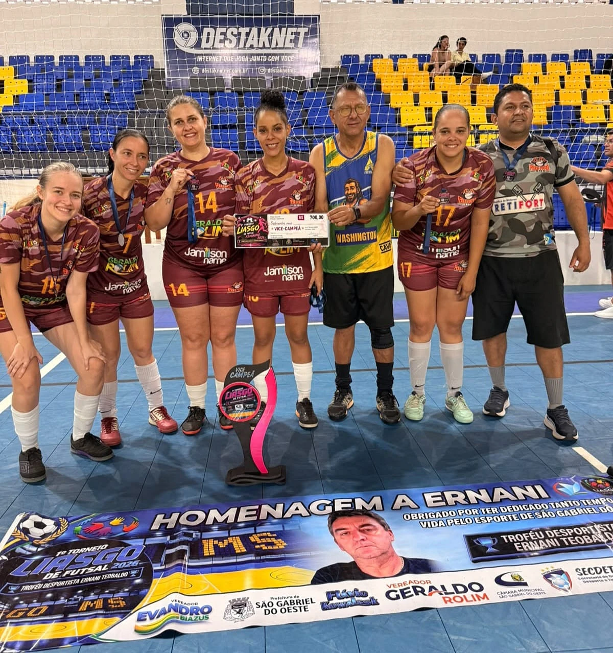 Equipe vice-campeã.