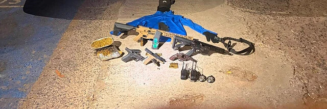 Fuzis, pistolas, revólver, munições e equipamentos apreendidos durante operação em Corumbá.