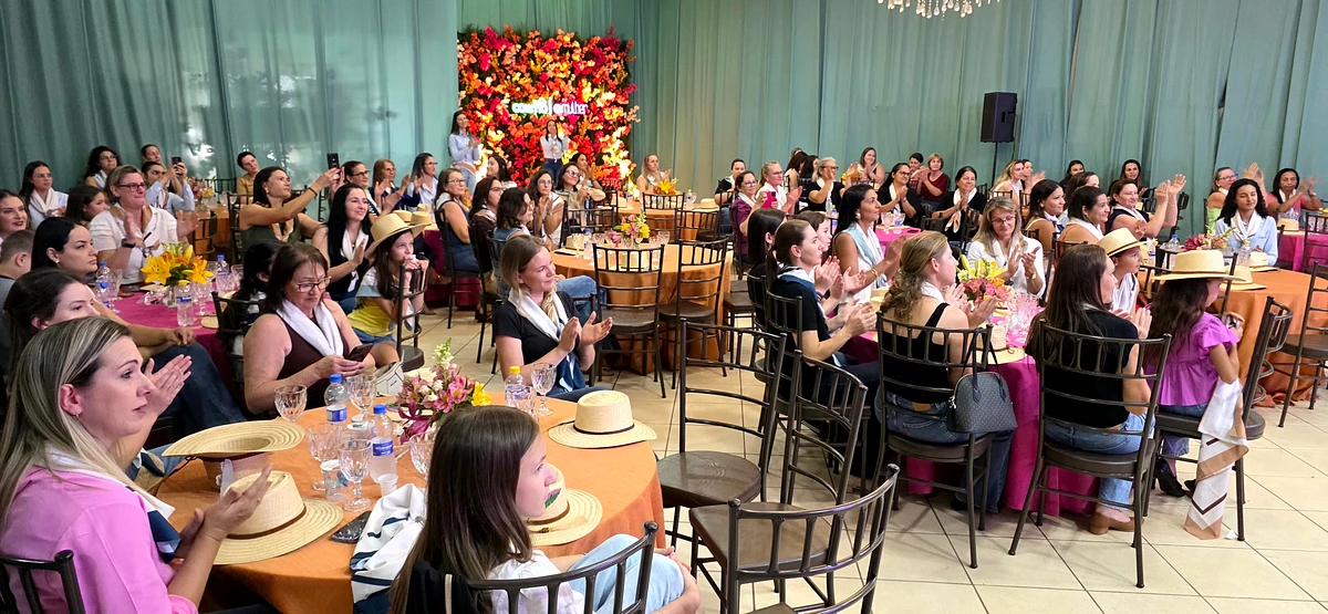 Encontro reuniu participantes da região: cooperadas, esposas e filhas de cooperados de São Gabriel do Oeste, Sonora e Bandeirantes participaram da terceira edição do evento realizado pela Coamo no município.