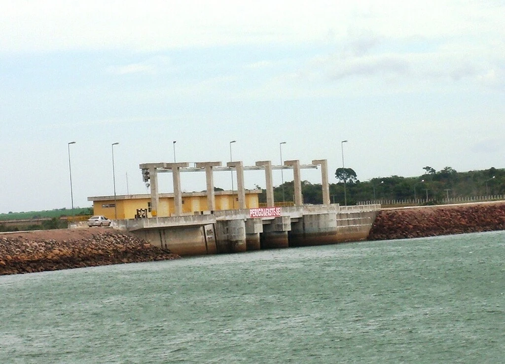 Usina Hidrelétrica Ponte de Pedra está localizada na divisa de MS e MT.