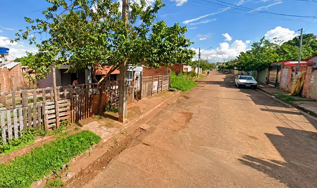 Rua Sambacuim, no bairro Moreninhas III, em Campo Grande.
