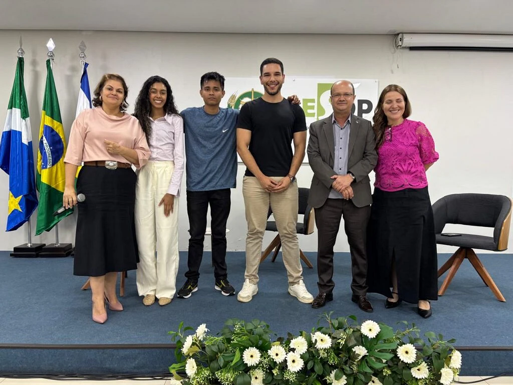 Estudantes do programa MS Supera durante evento.