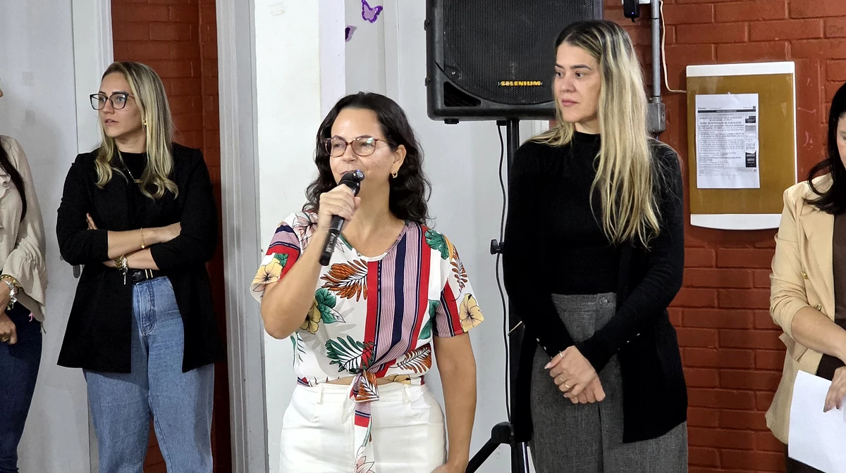 Elaine Anhani falou em nome dos colegas de trabalho.